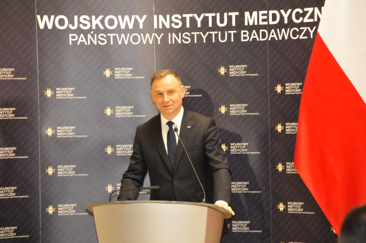 Prezydent Andrzej Duda podczas obchodów Uroczystości 20-lecie działalności Wojskowego Instytutu Medycznego w Warszawie