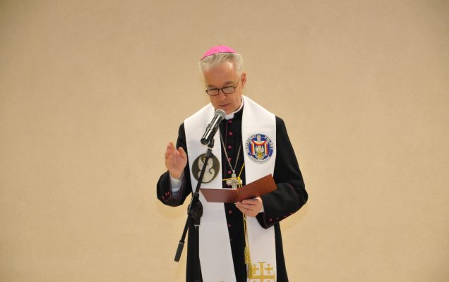 Biskup polowy na spotkaniu wielkanocnym