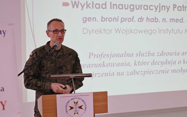 gen. broni prof. dr hab. n. med. Grzegorz Gielerak podczas VII Konferencji Młodych Lekarzy