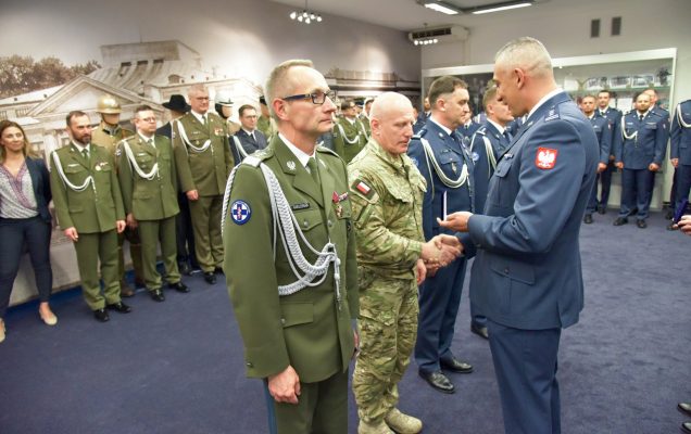 Uroczyste wręczenie nominacji i odznaczeń w ramach obchodów Święta SOP