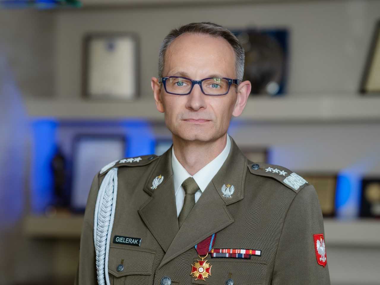 gen. broni prof. dr hab. n. med. Grzegorz Gielerak