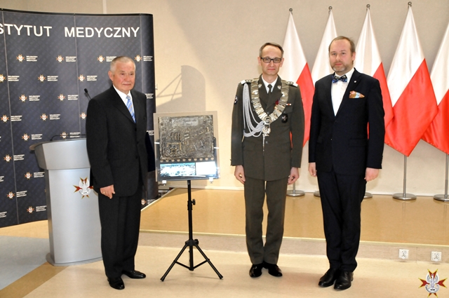 Profesor Eugeniusz Dziuk laureat nagrody imienia szpitala ujazdowskiego_5