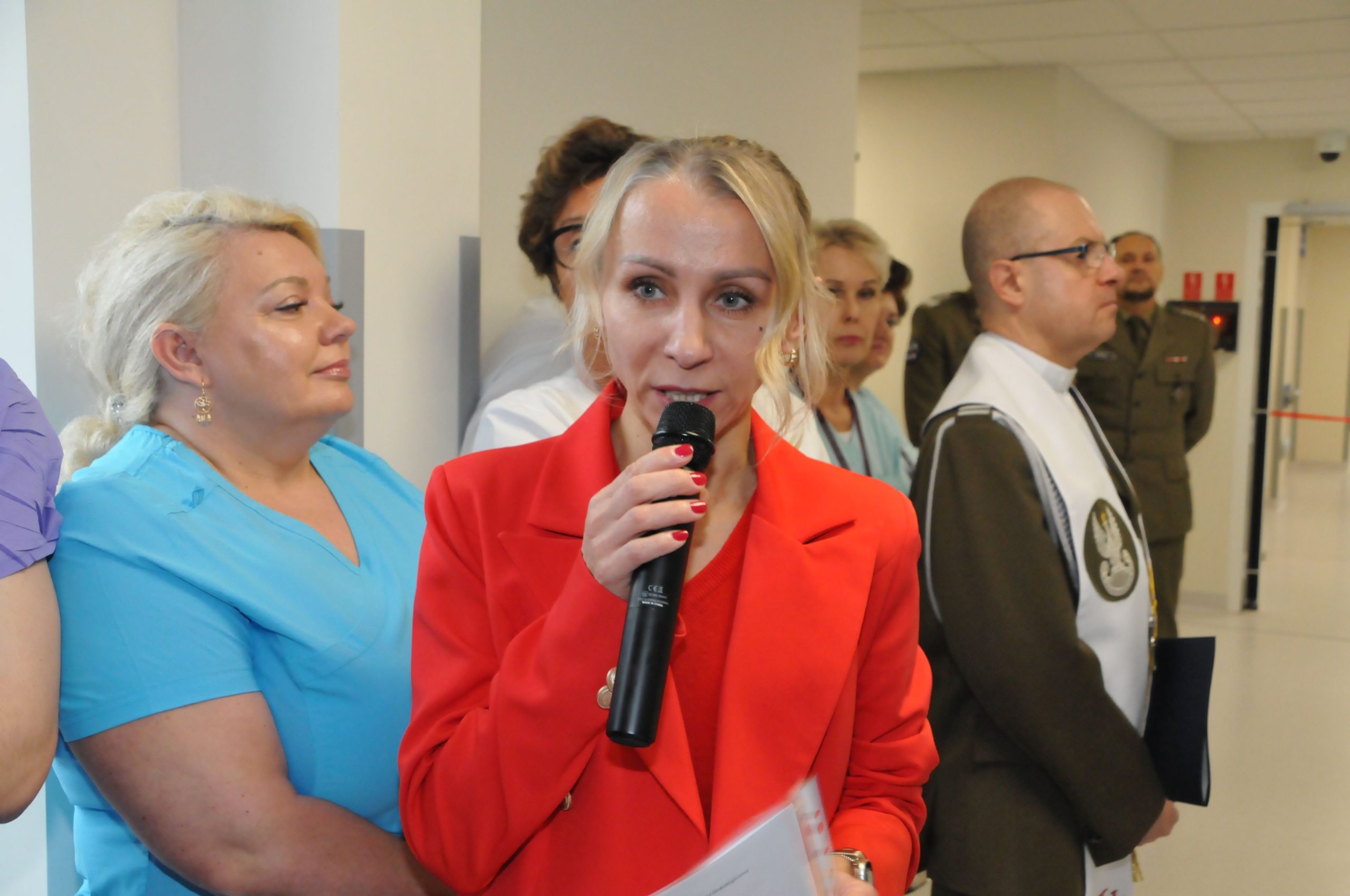 Małgorzata Złotkowska podczas uroczystego otwarcia zmodernizowanej Kliniki Urologii Ogólnej, Czynnościowej i Onkologicznej Wojskowego Instytutu Medycznego w Warszawie