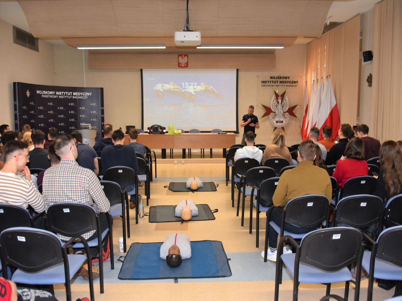 Szkolenia dla wojskowych lekarzy stażystów w wojskowym instytucie medycznym w warszawie