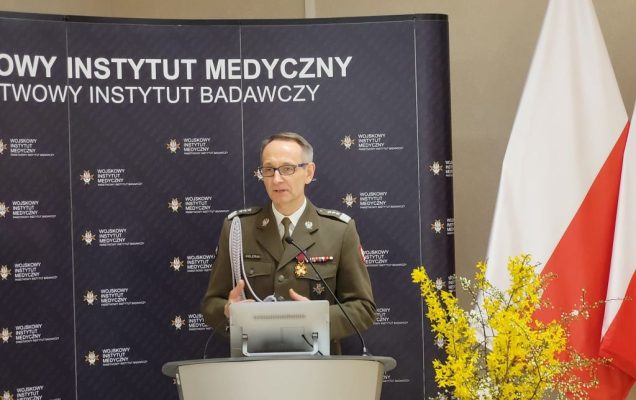 Wielkanoc w Wojskowym Instytucie Medycznym 2024. Dyrektor WIM-PIB Grzegorz Gielerak