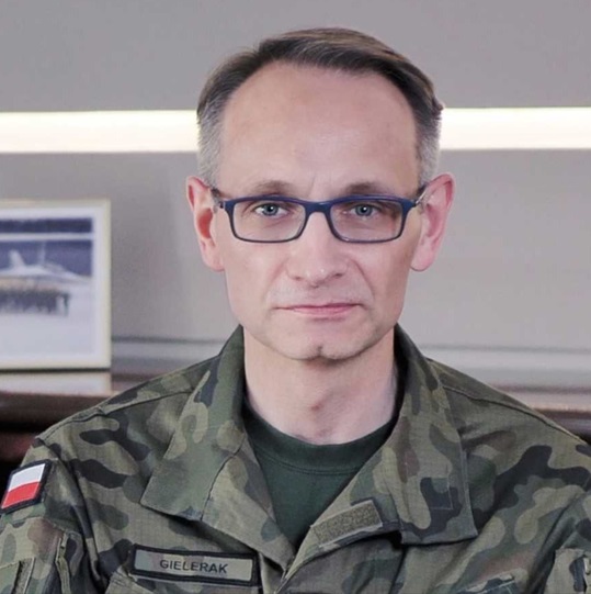 Grzegorz Gielerak Dyrektor Wok=jskowego Instytutu Medycznego