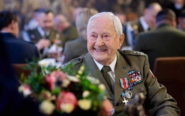 Zbigniew Wiesław Ostoja Rylski w mundurze wojskowym.