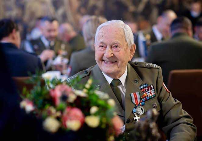 Zbigniew Wiesław Ostoja Rylski w mundurze wojskowym.