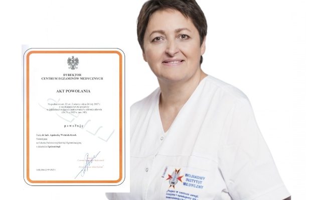 Dr hab. n. med. Agnieszka Woźniak-Kosek obok dyplom powołania.