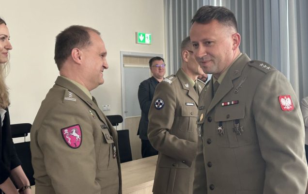 Rozdanie dyplomów.
