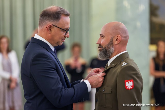 005_andrzej_duda_odznaczenia_lekarze_04-08-2025_lb_15324-jpg_10981