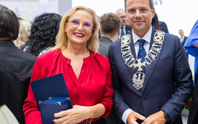 Aldona Chloupek z Prezydentem Warszawy.