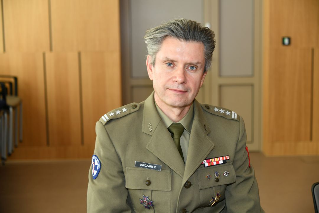 Członek Rady Naukowej podczas spotkania.
