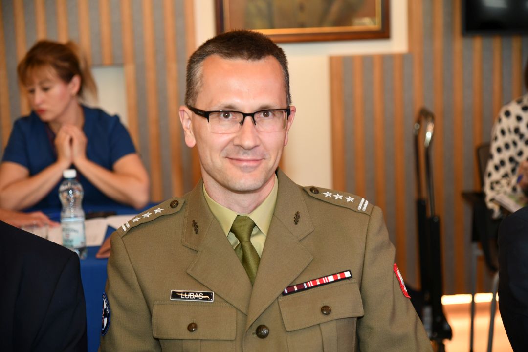 Członek Rady Naukowej podczas spotkania.
