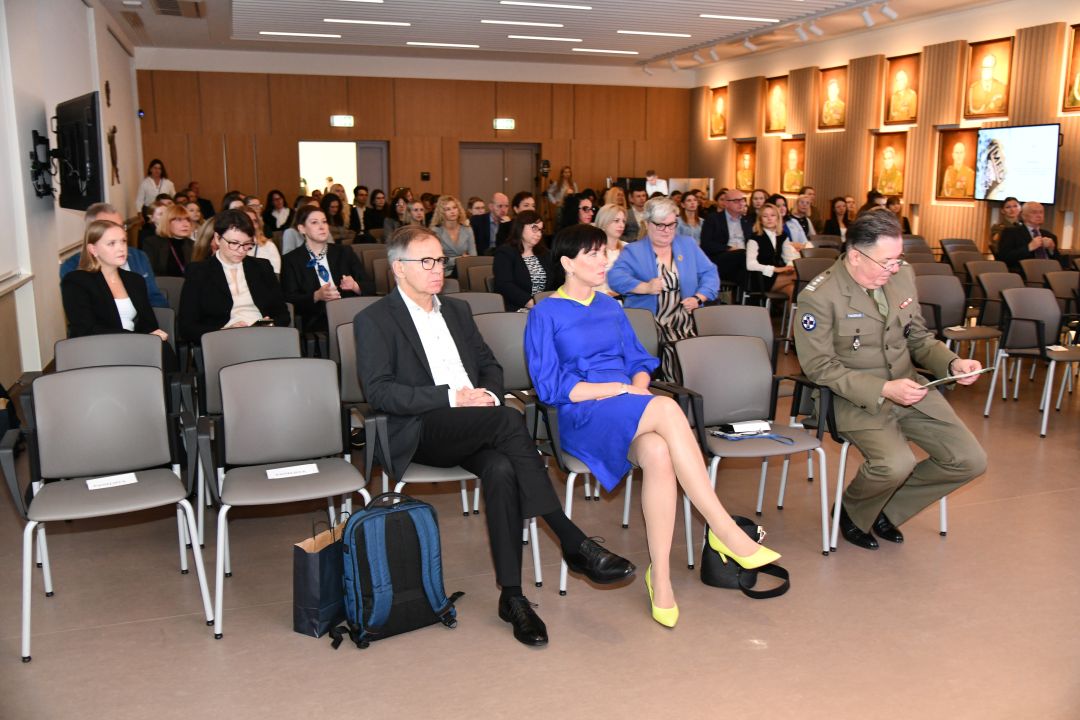 Słuchacze konferencji na auli WIM.
