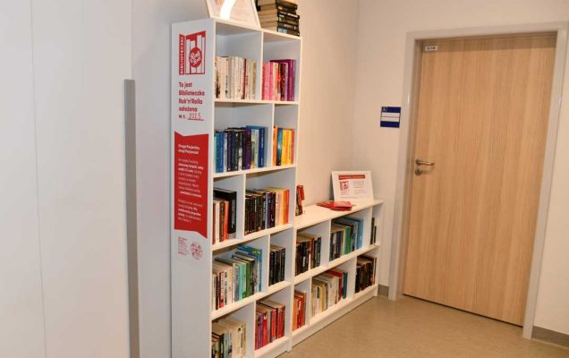 biblioteczka-rak-n-rol-wim-2