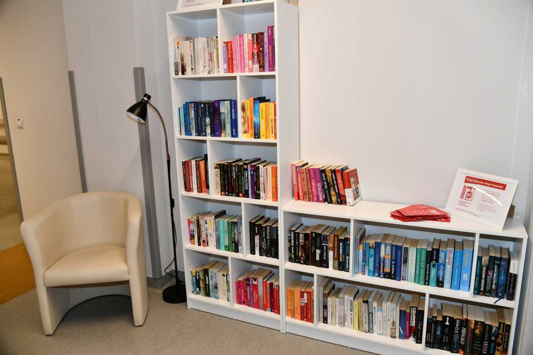 biblioteczka-rak-n-rol-wim-4