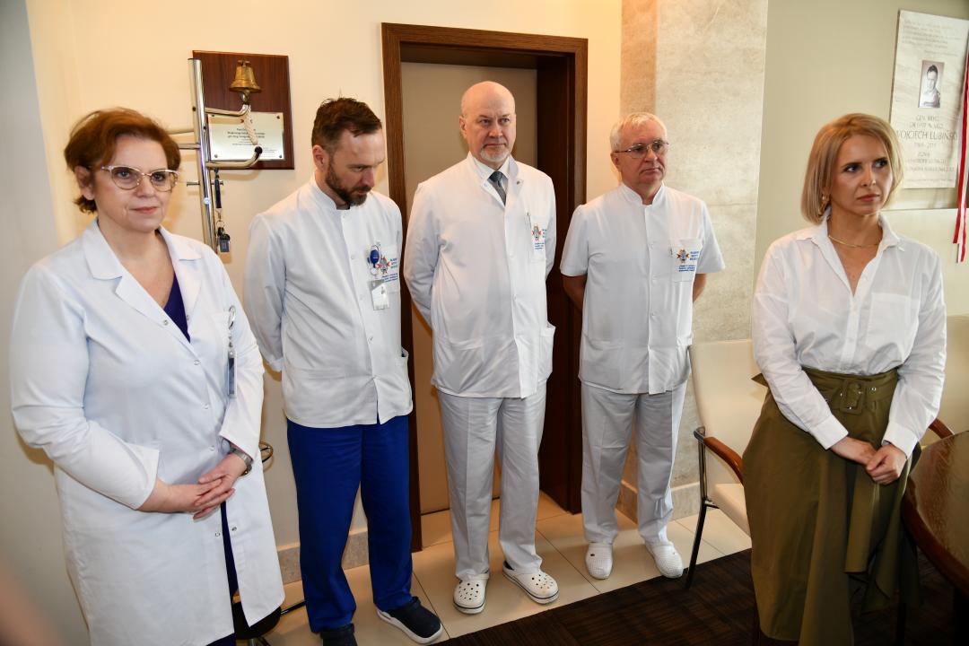 Pracownicy WIM w gabinecie dyrektora.