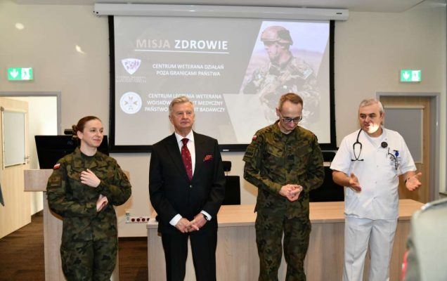 Sala wykładowa WIM. Od lewej: Agnieszka Grabińska, Stanisław Wziątek,Grzegorz Gielerak, Jarosław Świstak.